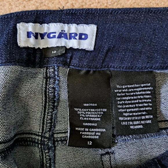 NWT Nygard Skinny Crop Denim Size 12 Women's Slim Leg Stretch Dark Wash Jeans - Picture 10 of 11